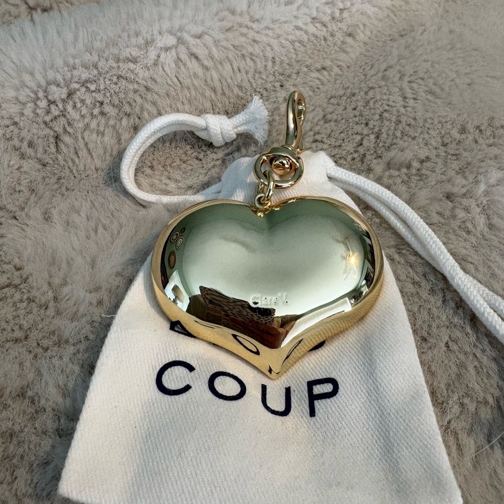 Clare V. Grand Mylar Heart Fob - Picture 3 of 5